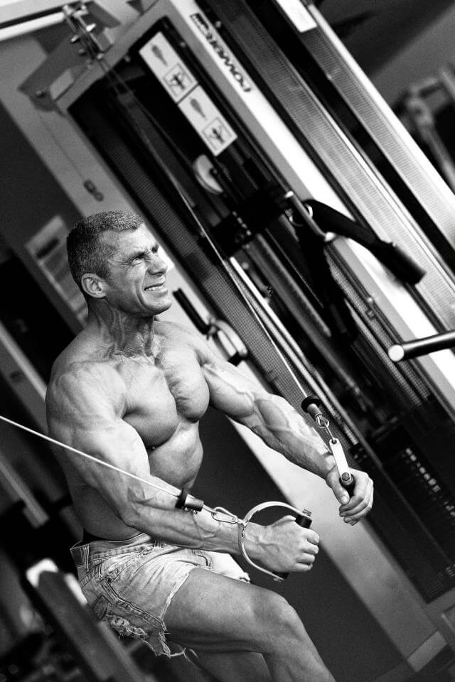 kiek pakartojimu atlikti norint padidinti raumenu apimtis